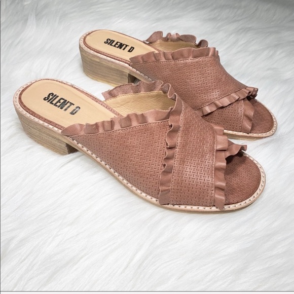 SOLD-Anthropologie Leather Ruffled Slip On Mules - Picture 2 of 8